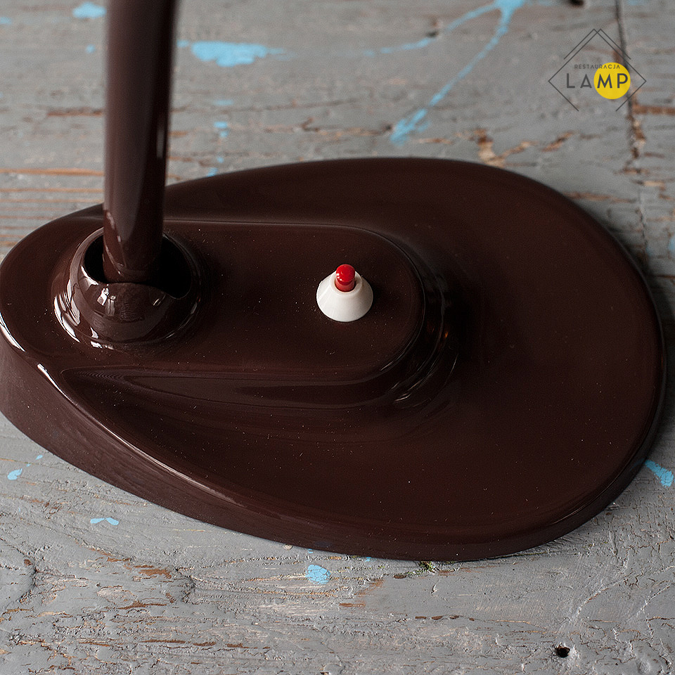 lampy przemysłowe; lampy industrialne; lampy medyczne; meble przemysłowe; meble medyczne; oryginalne meble; kinkiety; tripody; szafka przemysłowa; stoły; taborety; krzesła; fotele;